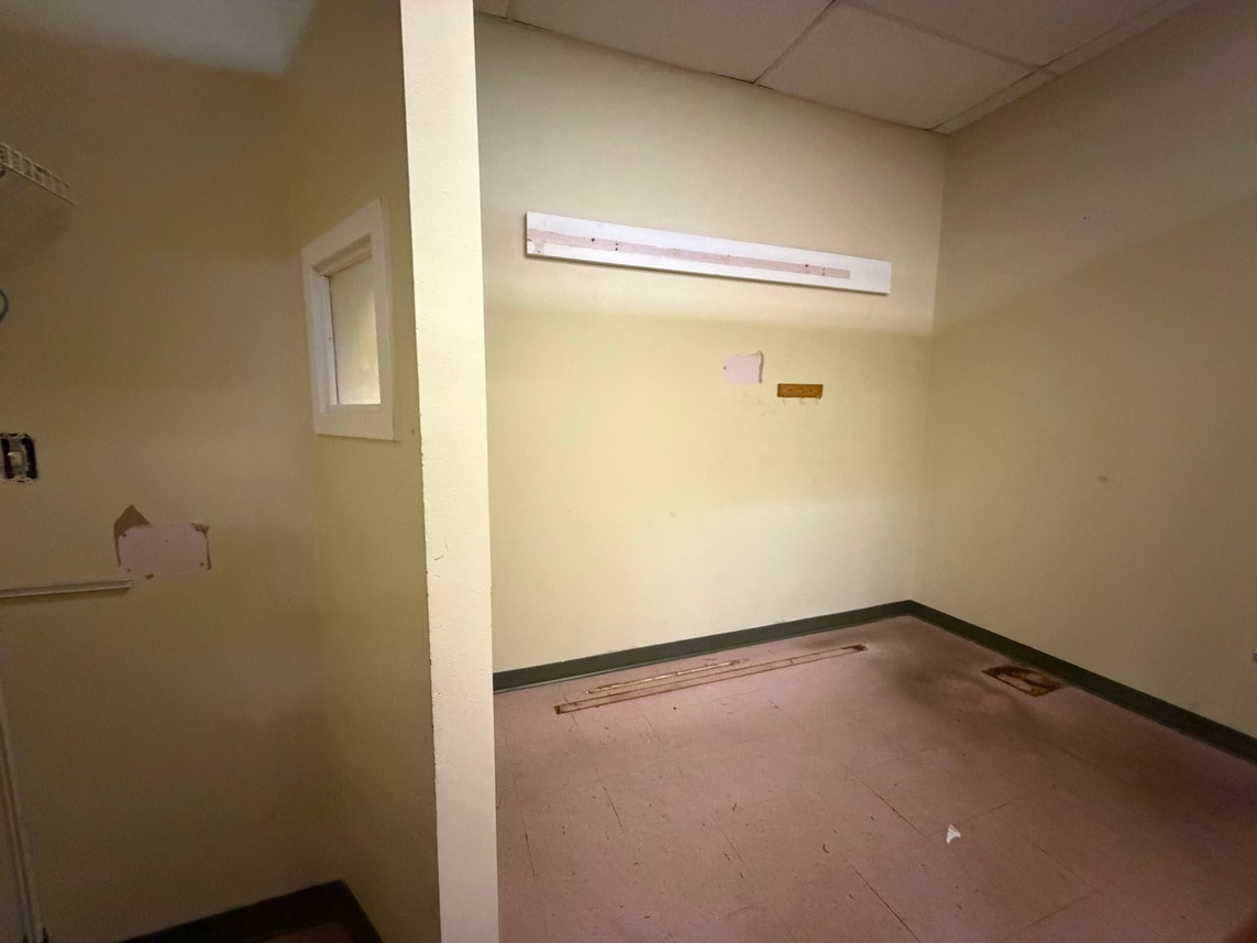 1202-1206 N John Young Pky, Kissimmee, FL for lease Interior Photo- Image 1 of 17