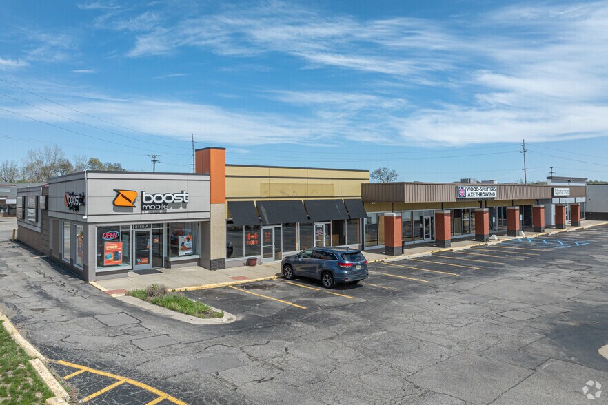 3140-3150 Plainfield Ave NE, Grand Rapids, MI à louer - Photo du bâtiment - Image 2 de 6