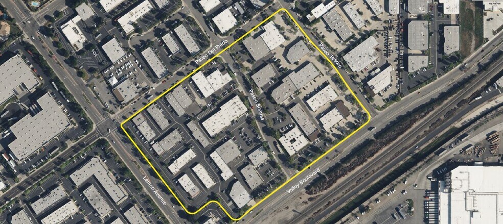 310-322 Paseo Sonrisa, Walnut, CA à louer - Aérien - Image 2 de 4