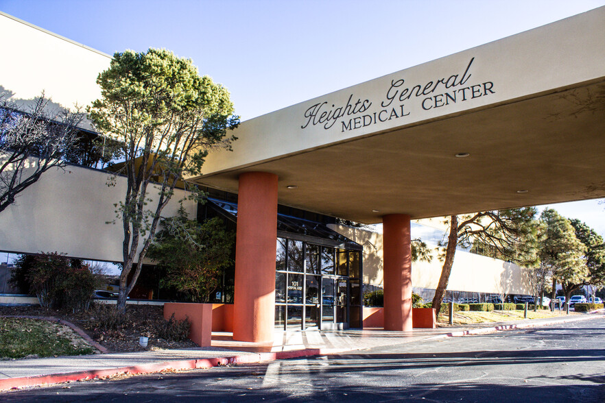 101 Hospital Loop NE, Albuquerque, NM à vendre - Photo du bâtiment - Image 1 de 25