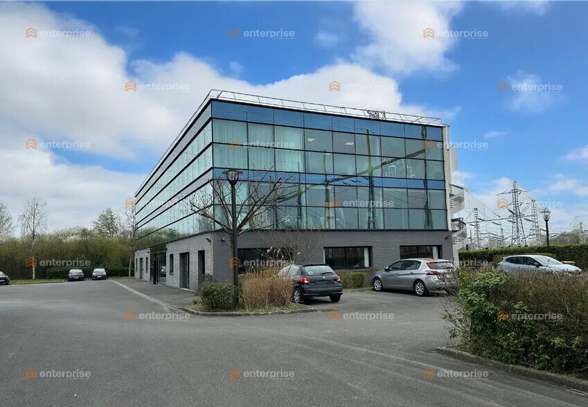 Office in Wasquehal for lease - Building Photo - Image 2 of 10