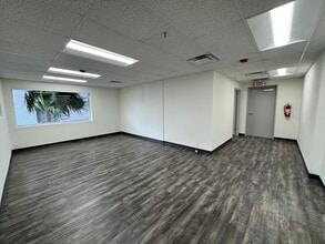 10700 NW 36th Ave, Miami, FL for lease Interior Photo- Image 2 of 5