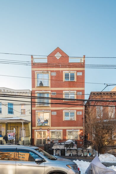 10430 39th Ave, Corona, NY for sale - Building Photo - Image 2 of 34