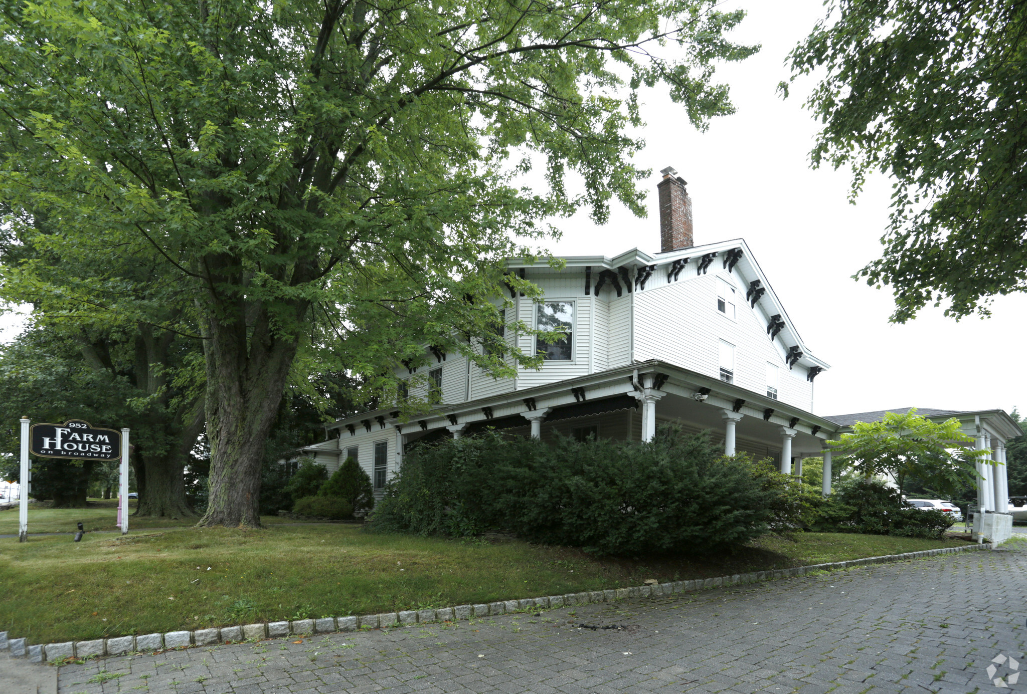 952 Broadway, West Long Branch, NJ for sale Primary Photo- Image 1 of 1