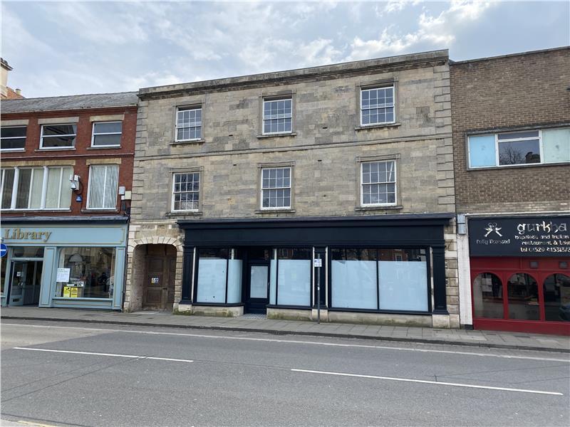 17-18 Market Pl, Folkingham for lease Primary Photo- Image 1 of 2