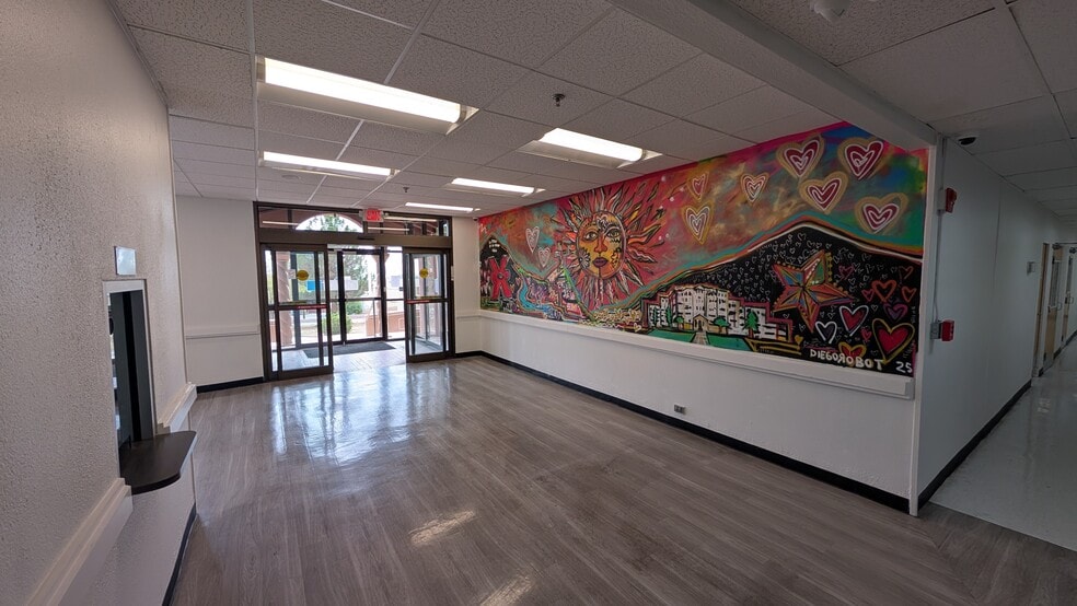 1221 N Cotton St, El Paso, TX for lease - Building Photo - Image 2 of 13