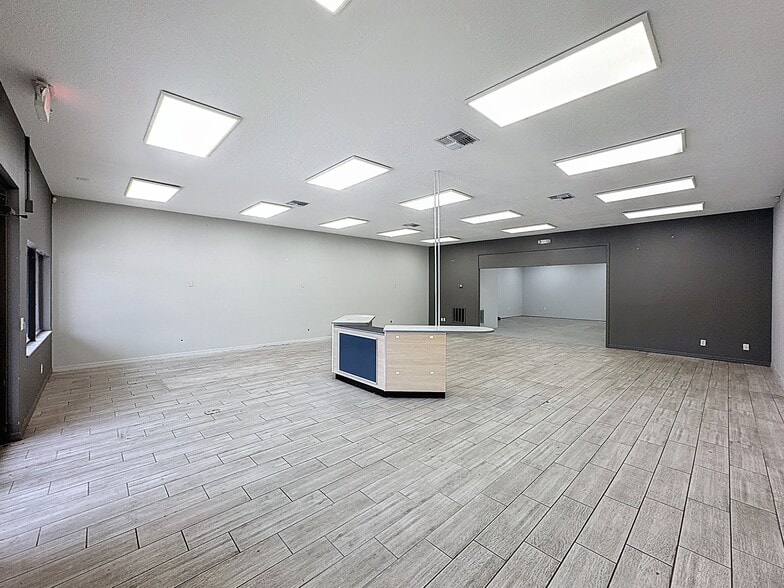 2418 Highway 44 W, Inverness, FL à louer - Photo du bâtiment - Image 3 de 38