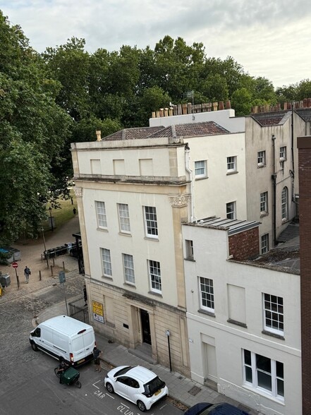 9 Queen Sq, Bristol for lease - Building Photo - Image 3 of 3