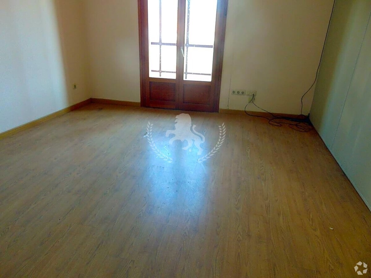 Calle del Duque de Alba, 6, Ávila, AVI 05001 - Unit Puerta 37, Esc. 1 - - Interior Photo - Image 1 of 9