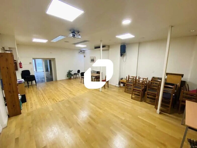 Retail in Paris for sale - Interior Photo - Image 3 of 6