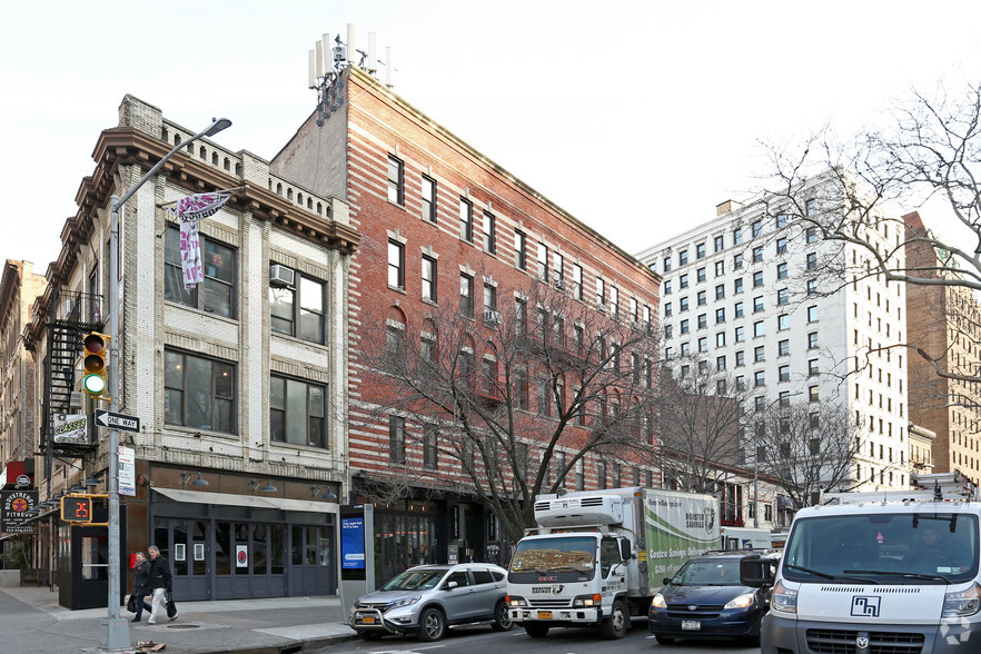 2752 Broadway, New York, NY for sale - Primary Photo - Image 1 of 1