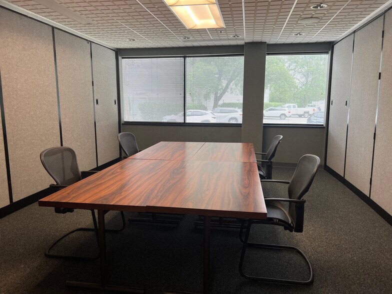 790 W Frontage Rd, Northfield, IL for sale - Building Photo - Image 2 of 10