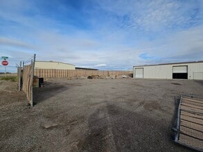 1470 E Gardena Rd, Fort Mohave, AZ à louer Photo intérieure- Image 2 de 14