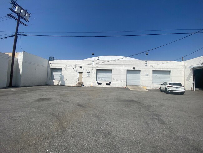 More details for 10487 San Fernando Rd, Pacoima, CA - Industrial for Lease