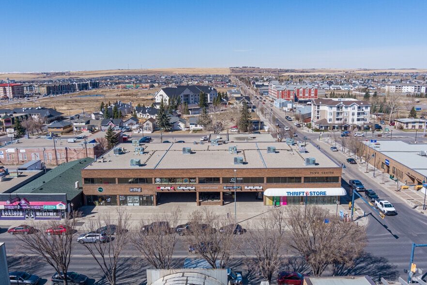 125 Main St N, Airdrie, AB for sale - Aerial - Image 3 of 6