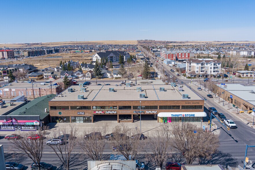 125 Main St N, Airdrie, AB à louer - Aérien - Image 3 de 6