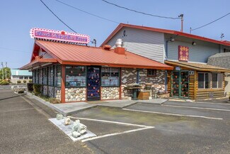 Plus de détails pour 815 Main Ave, Tillamook, OR - Services hôteliers à vendre