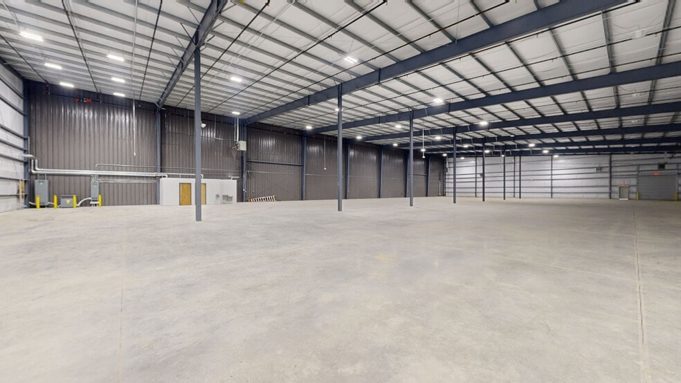 324 E St, Hampton, VA for sale - Matterport 3D Scan - Image 3 of 16