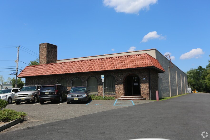 1 Oak Rd, Fairfield, NJ à louer - Photo principale - Image 1 de 2