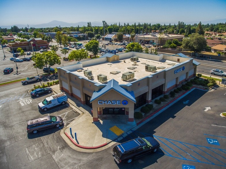 5510 Stockdale Hwy, Bakersfield, CA for lease - Building Photo - Image 2 of 4