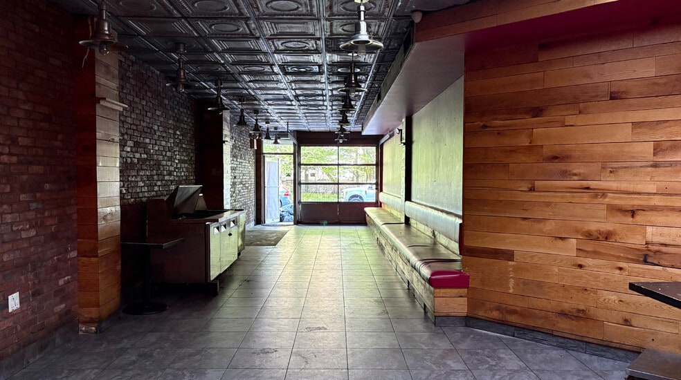 490-496 Laguardia Pl, New York, NY for lease - Building Photo - Image 2 of 5