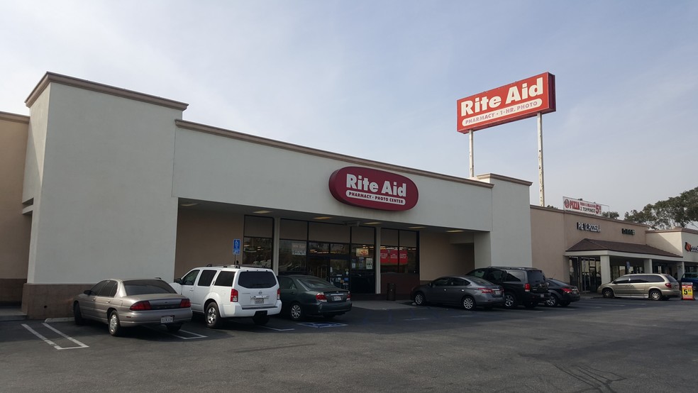 9934-10048 Sierra Ave, Fontana, CA for lease - Building Photo - Image 2 of 14