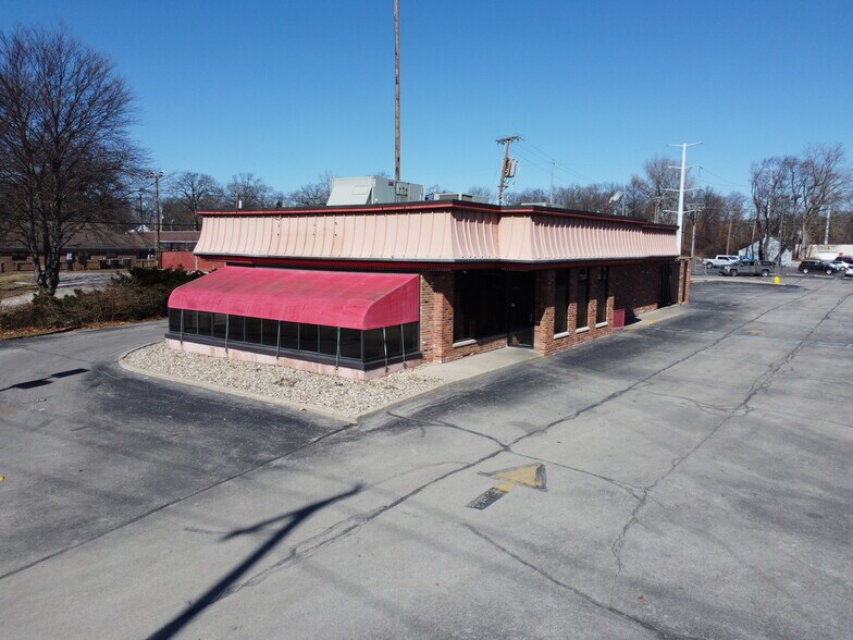 5560 W Central Ave, Toledo, OH à louer - Photo du bâtiment - Image 2 de 6