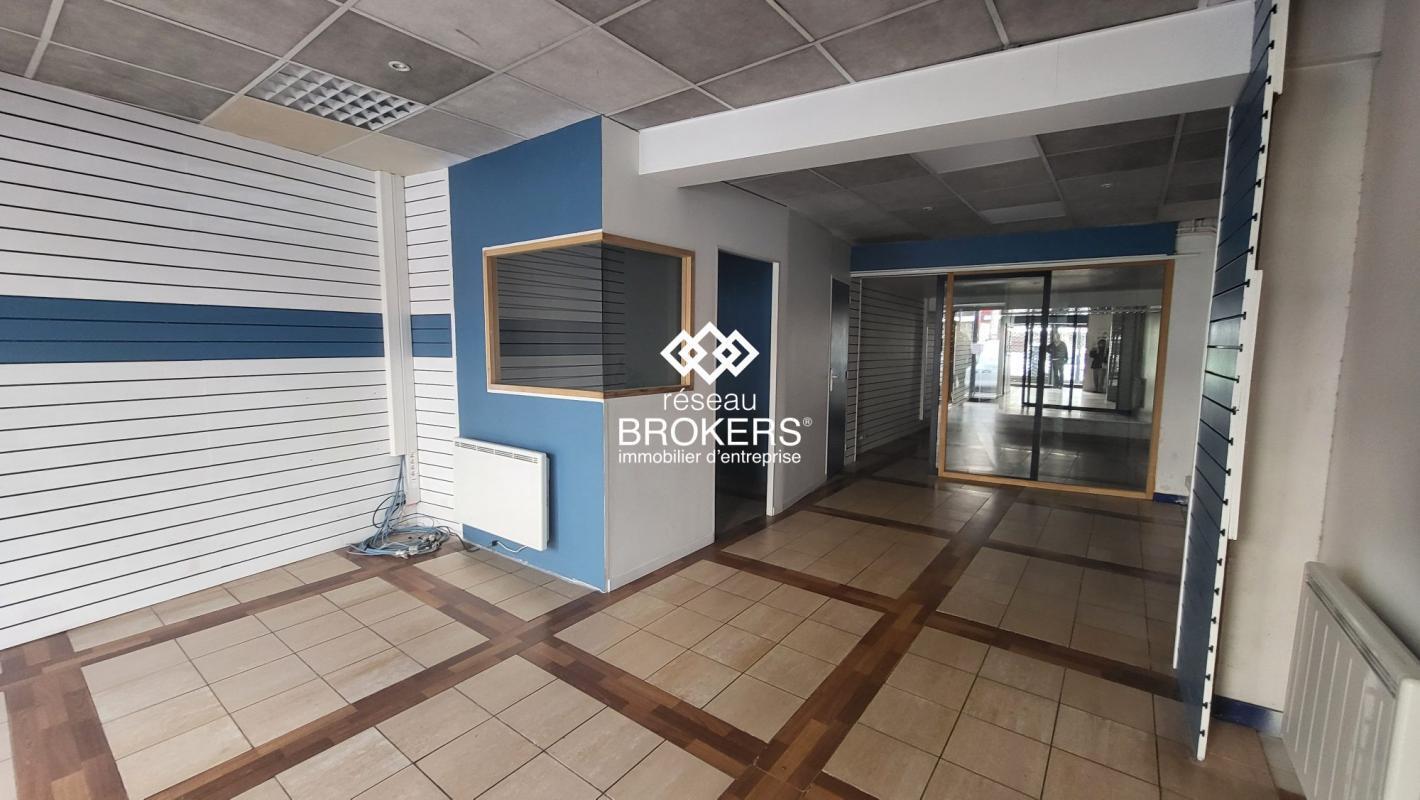 Retail in Le Havre for lease Interior Photo- Image 1 of 3