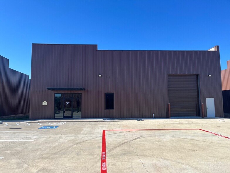 4711 E Richey Rd, Humble, TX à louer - Photo du bâtiment - Image 2 de 8