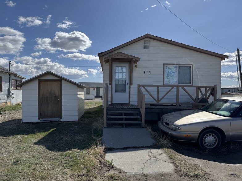417 S 20th St E, Riverton, WY à vendre - Photo du bâtiment - Image 3 de 10