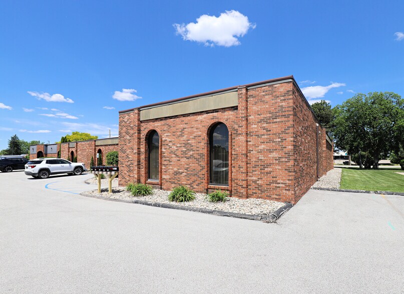 5083-5085 Miller Rd, Flint, MI à vendre - Photo du bâtiment - Image 3 de 8