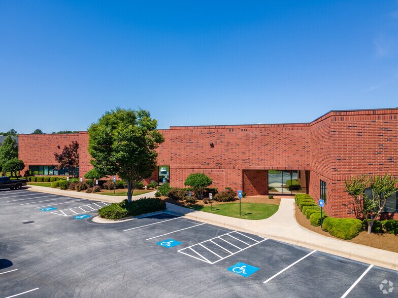 2192 Eastview Pkwy, Conyers, GA à vendre - Photo principale - Image 1 de 6