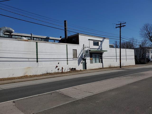39 Beech St, Manchester, NH à louer - Photo du bâtiment - Image 3 de 3