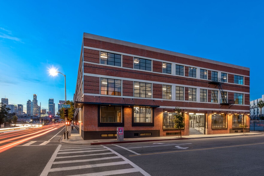 963 E 4th St, Los Angeles, CA for lease - Primary Photo - Image 1 of 29