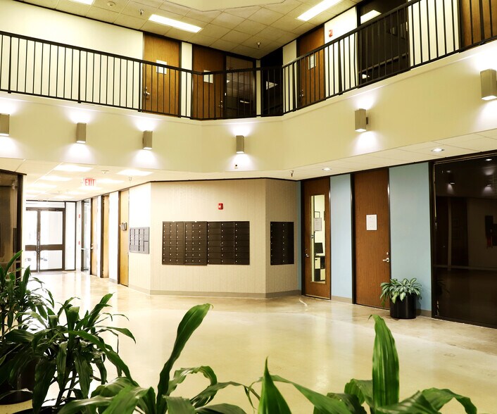 2600 S Loop W, Houston, TX à louer - Hall d’entrée - Image 3 de 5