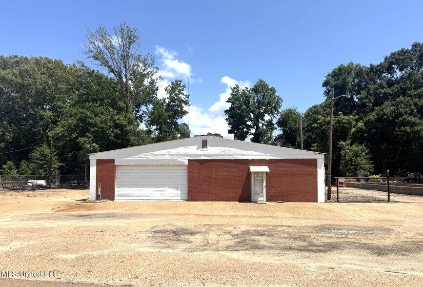 335 Lower Woodville Rd, Natchez, MS à vendre - Photo du bâtiment - Image 3 de 4