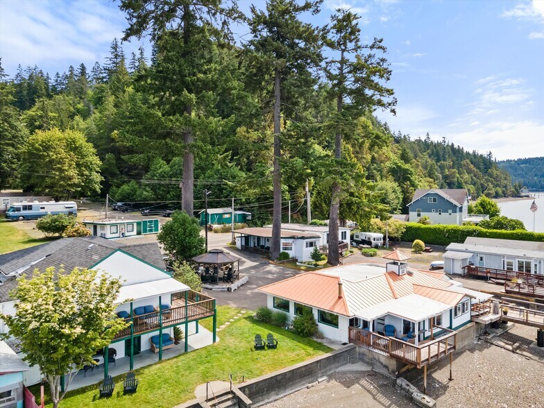 15781 NE North Shore Rd, Tahuya, WA à vendre - Photo du bâtiment - Image 2 de 19