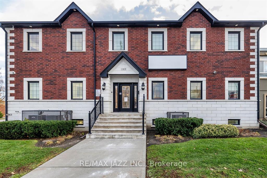193 King St E, Oshawa, ON à vendre Photo du bâtiment- Image 1 de 10