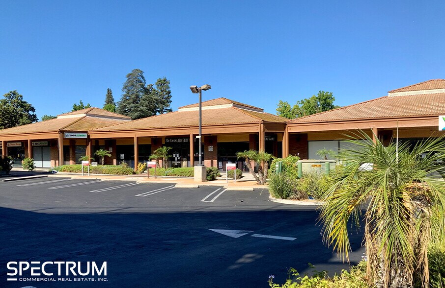 17648-17656 Ventura Blvd, Encino, CA for lease - Building Photo - Image 1 of 6