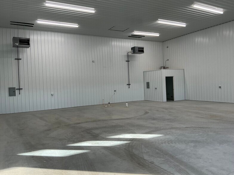 2160 Alvin Rd, Grand Island, NY à louer - Photo intérieure - Image 3 de 9