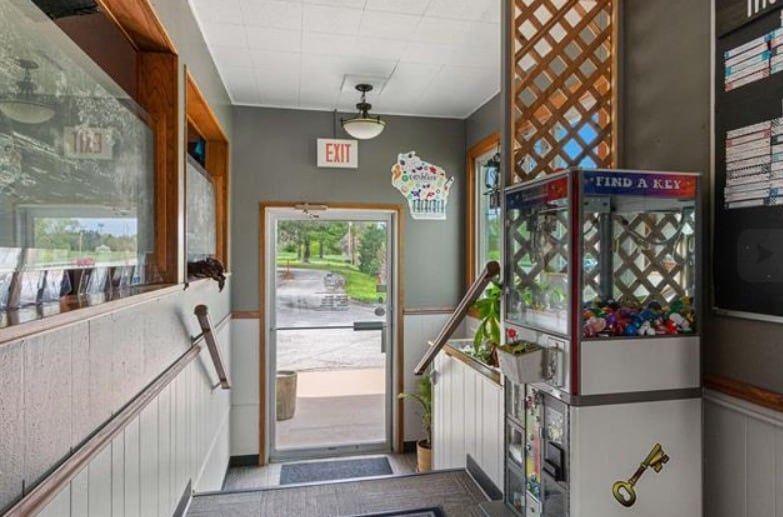 141 County Road Kk, Amherst, WI for sale Interior Photo- Image 1 of 13