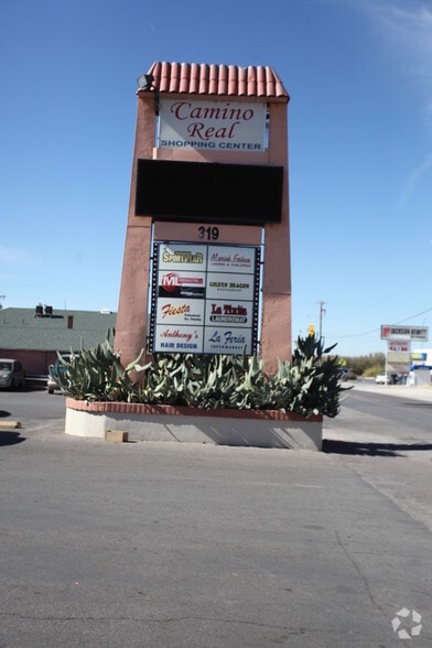 305-390 S Main St, Anthony, TX for lease - Building Photo - Image 3 of 3