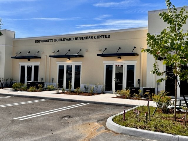 500 NW University Blvd, Port Saint Lucie, FL for lease - Building Photo - Image 1 of 7