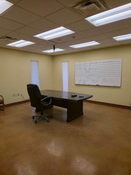 7205 S WW White Rd, San Antonio, TX for lease - Interior Photo - Image 3 of 4