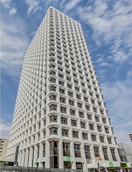 65 Avenue Jules Cantini, Marseille à louer - Photo du bâtiment - Image 2 de 21