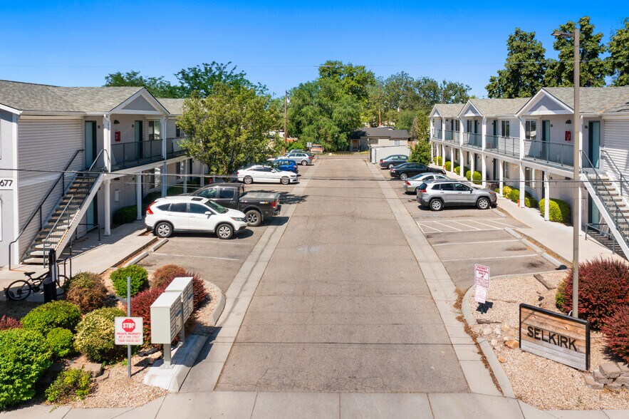 1677-1689 N Raymond St, Boise, ID à vendre - Photo du bâtiment - Image 1 de 10
