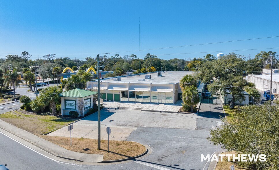 1825 Glynn Ave, Brunswick, GA à vendre - Photo du bâtiment - Image 2 de 3