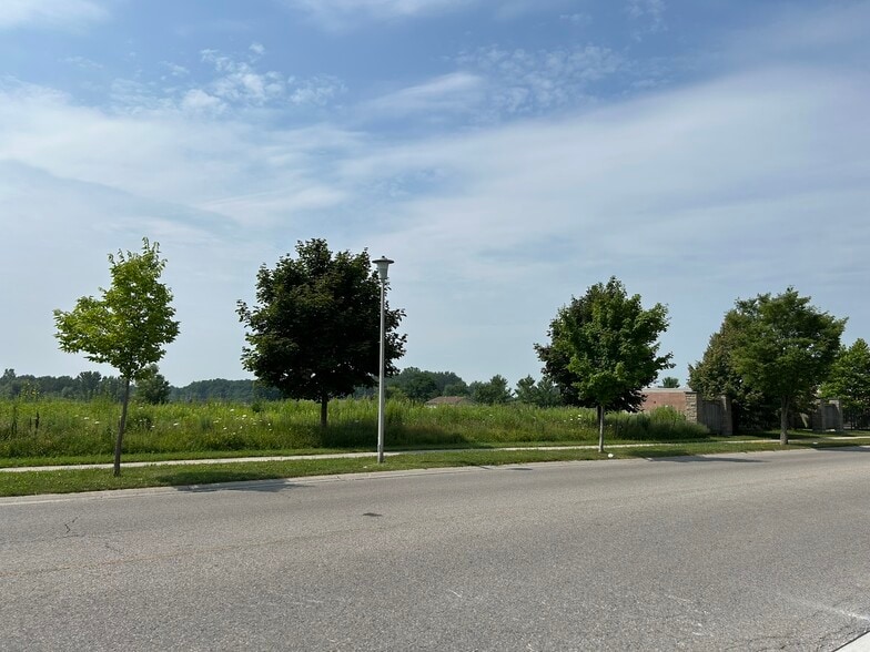 2947 Bateman Trail, London, ON for sale - Building Photo - Image 3 of 5