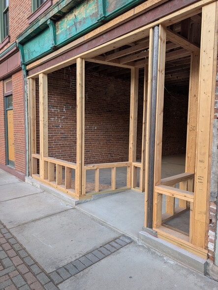 12 S Market St, Troy, OH à louer - Photo du bâtiment - Image 3 de 25