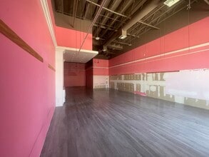 11215-11389 Long Beach Blvd, Lynwood, CA for lease Interior Photo- Image 2 of 8